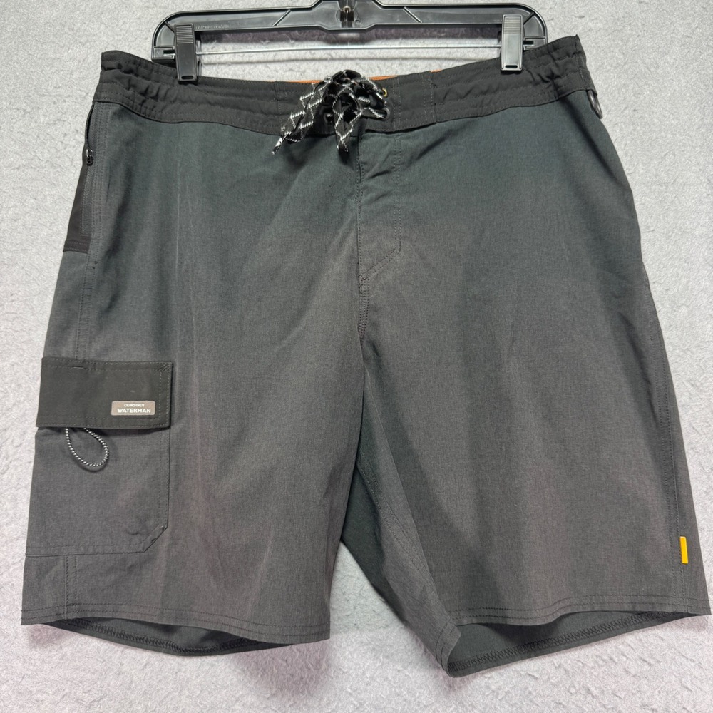 Quiksilver Waterman Board Shorts Men's Black Cargo Zip Pocket Drawstring Size‎